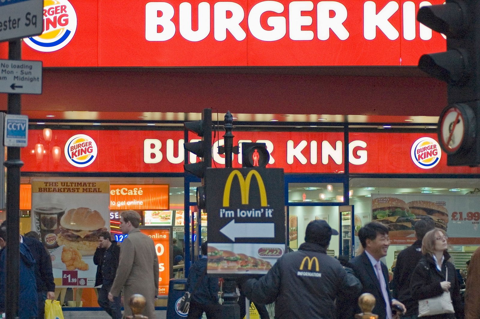 Váratlan fordulat a McDonald s és a Burger King háborújában