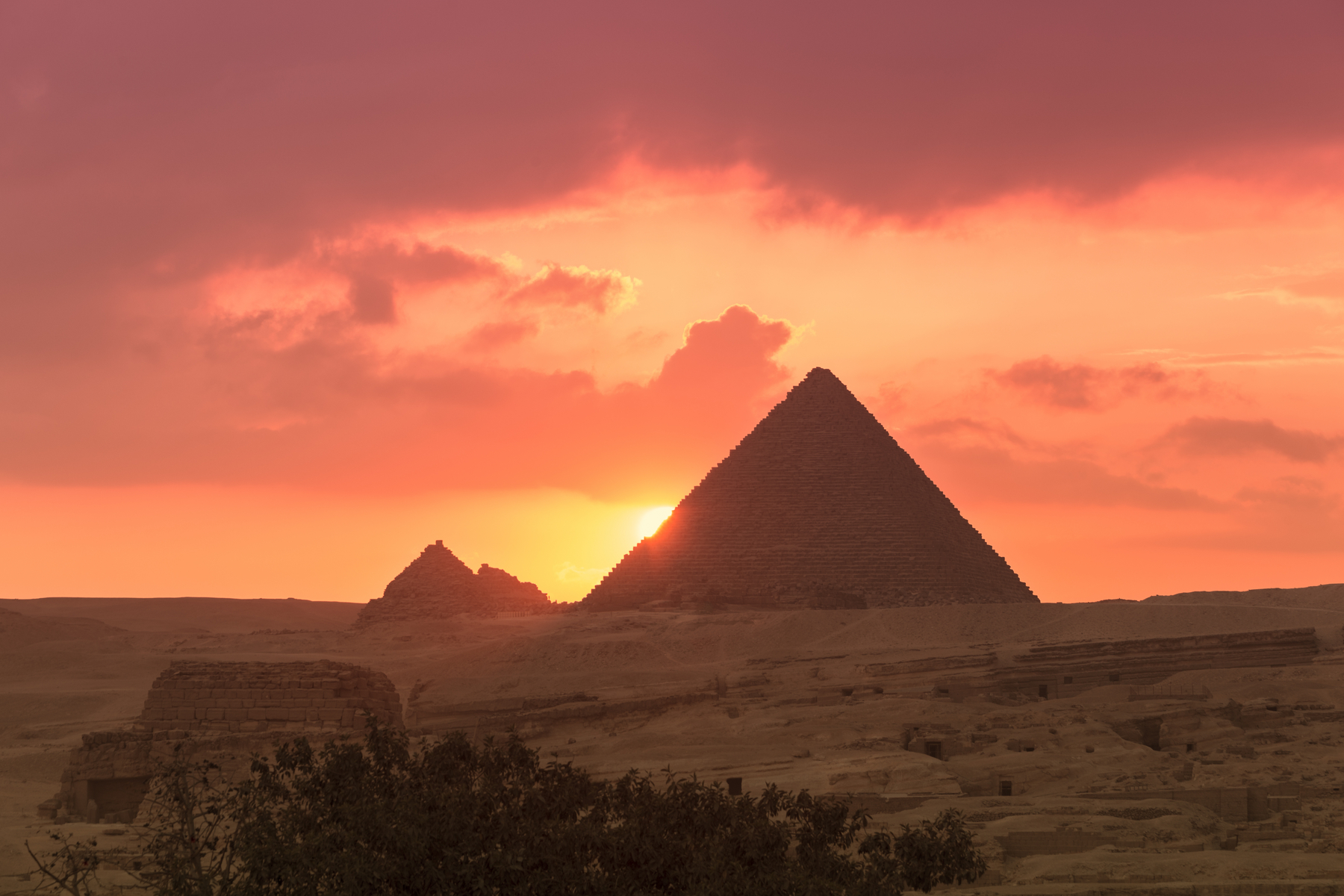 Sensación mundial, sabemos quién está enterrado en la arena de las Grandes Pirámides de Egipto, y esto podría reescribir la historia según algunos científicos