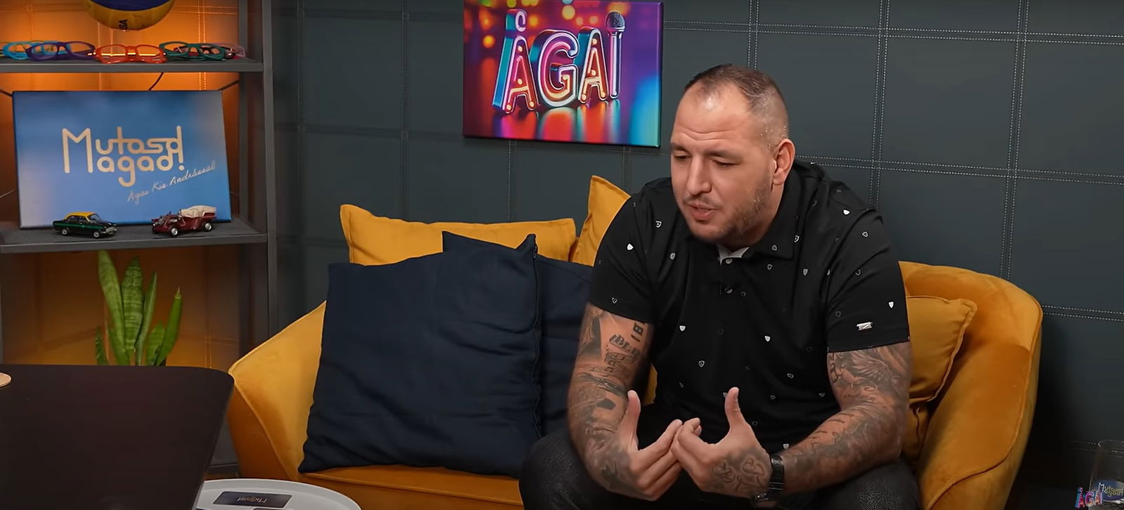 Kíméletlenül elmérgesedhet Majka és Curtis kapcsolata, nagyon súlyos pénzeket húzott ki az ózdi rapper az újpesti fenegyerek zsebéből