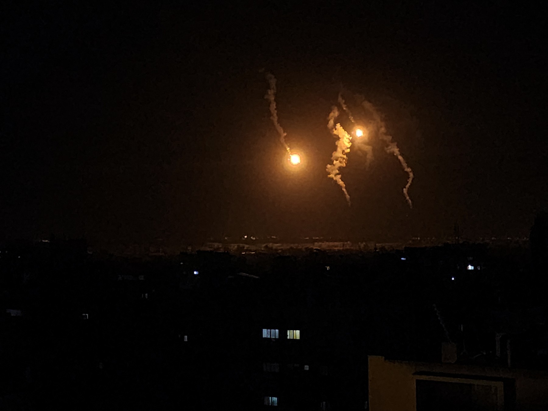 Rendkívüli hír: a palesztin Hamász elfogadta a tűzszünetet, mire Izrael tankokkal és vadászgépekkel indult meg Rafah ellen
